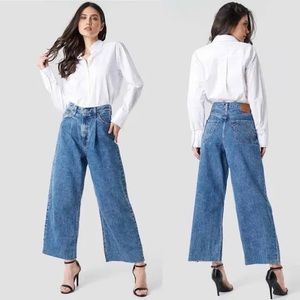 Levi’s Ribcage Pleated Cropped Women’s Jeans Size 26